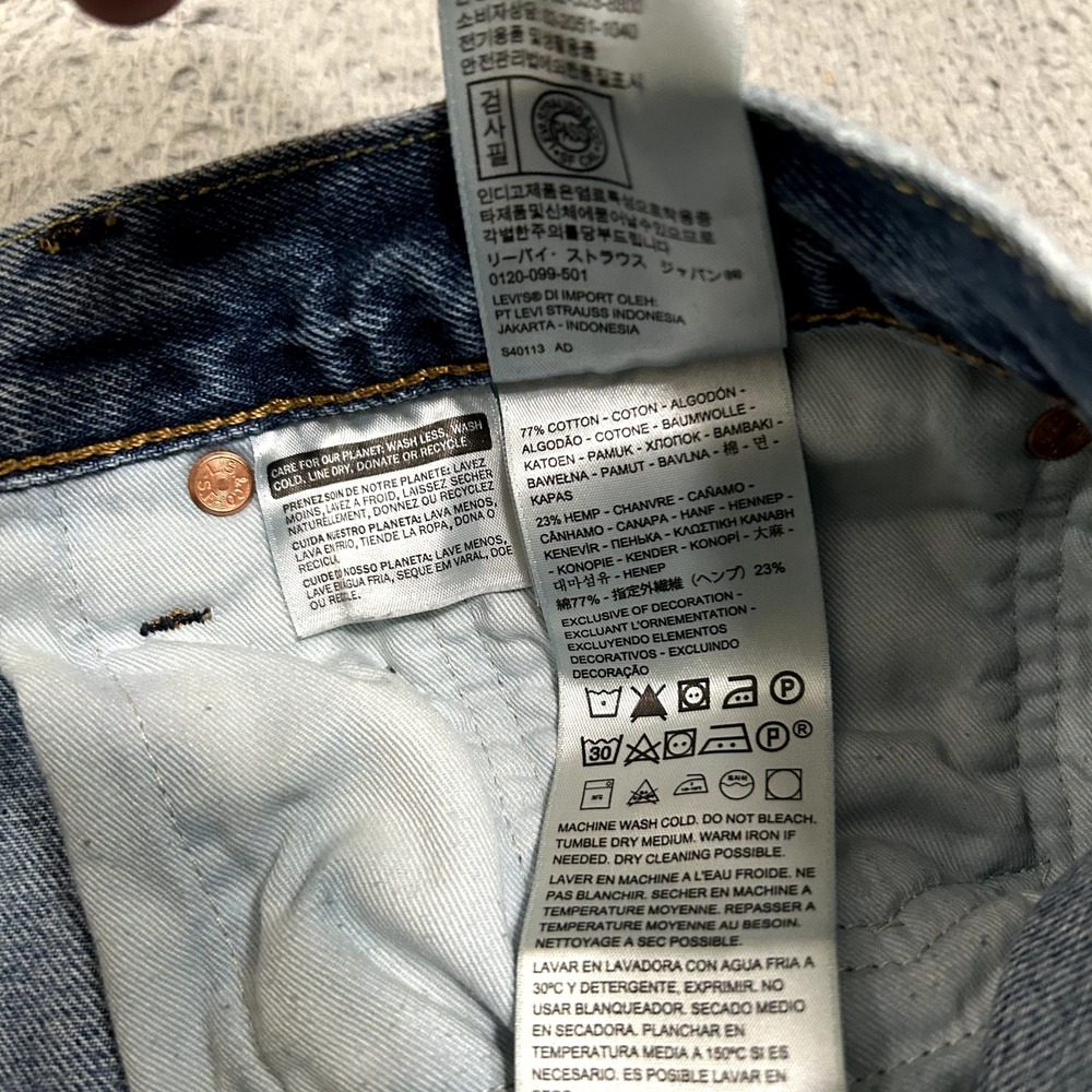 Levis Jeans Mens 34x26 Blue Denim 551 Z Straight Fit Cropped Premium Big E Adult - Picture 14 of 16